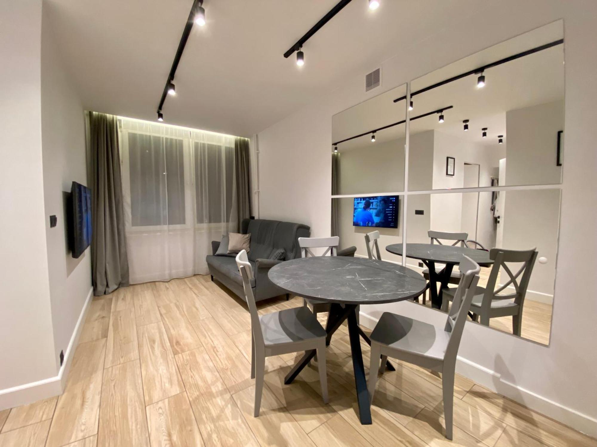 Nice To Host You - Old Town Apartment วอร์ซอ ภายนอก รูปภาพ